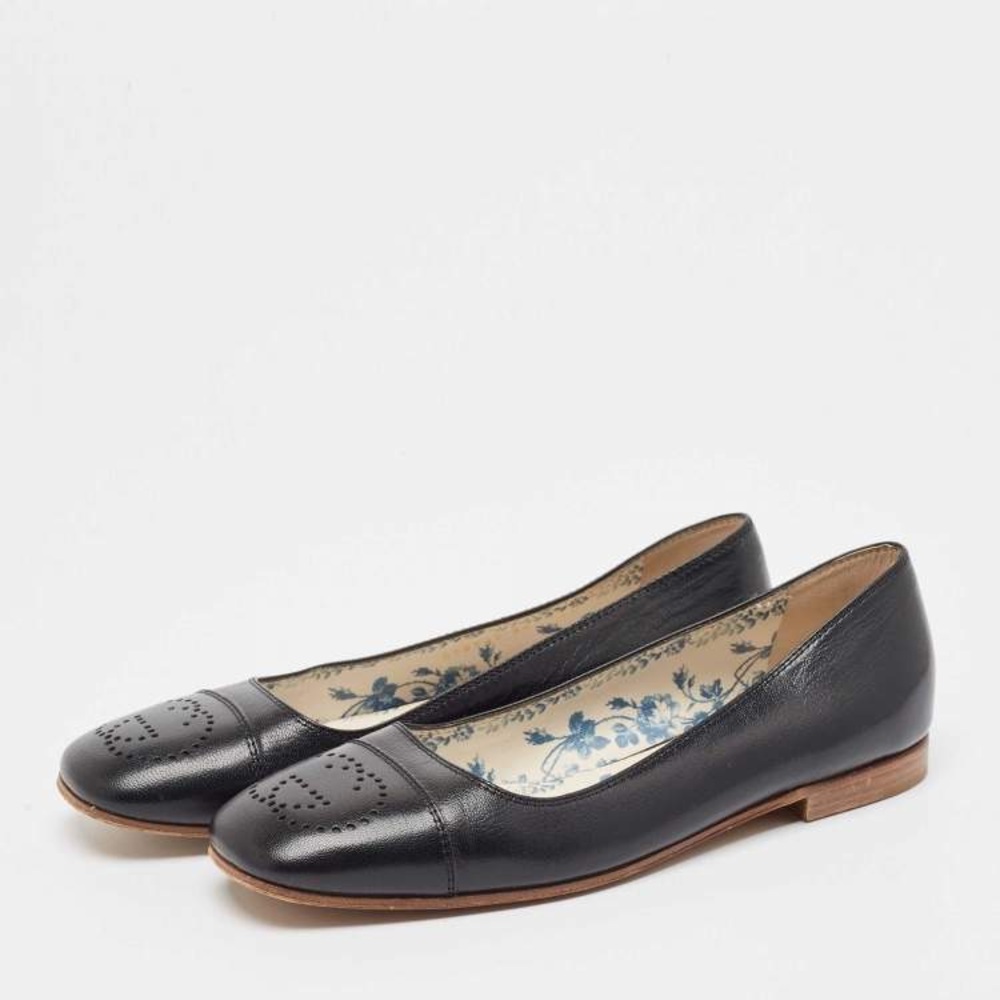 Gucci GG interlocking G Hills Logo perforated leather ballet flat flats black